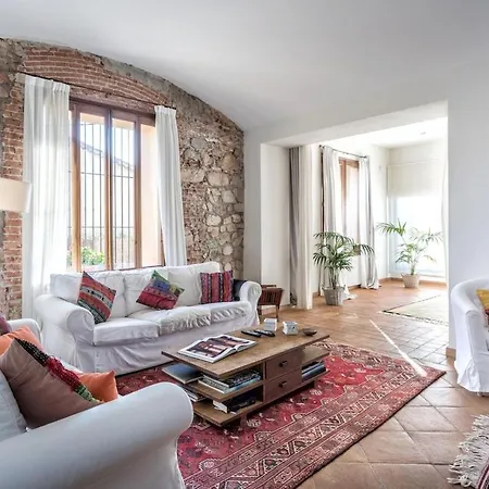 Villa Mas Vives, Exclusiva Masia Del Siglo Xv Cabrils