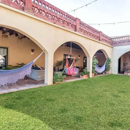 Villa Mas Vives, Exclusiva Masia Del Siglo Xv